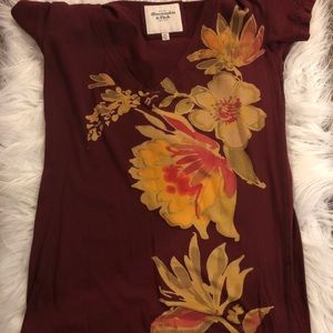 Maroon V neck